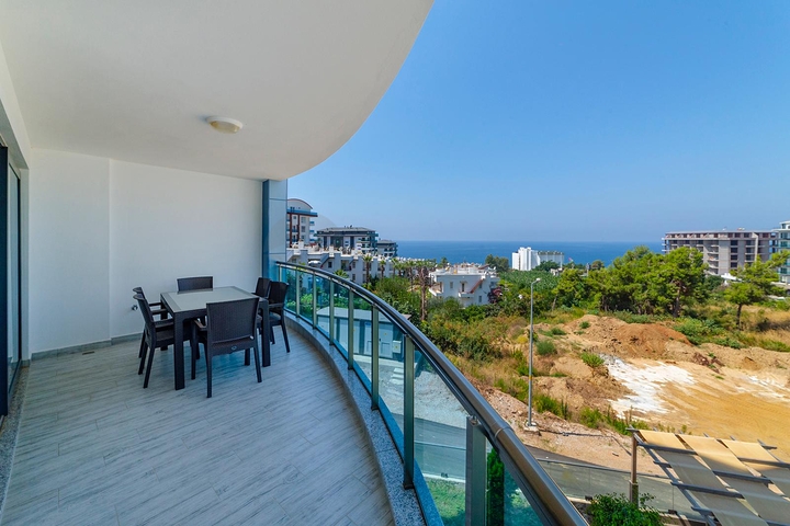 اطلالة بحر - شقة مفروشة  ضمن مجمع فاخر - في كارجي جاك / الانيا 