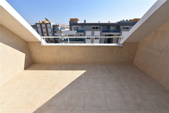 سعر مناسب - دوبلكس واسعة - من تصميم 2 غرفة وصالة - مجمع فاخر -في افسلار / الانيا 