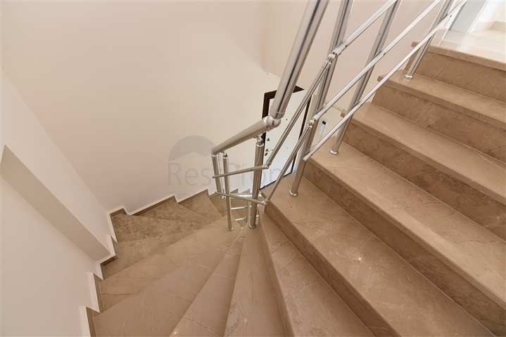 سعر مناسب - دوبلكس واسعة - من تصميم 2 غرفة وصالة - مجمع فاخر -في افسلار / الانيا 