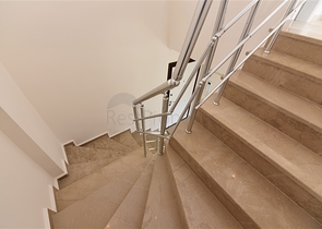 سعر مناسب - دوبلكس واسعة - من تصميم 2 غرفة وصالة - مجمع فاخر -في افسلار / الانيا 