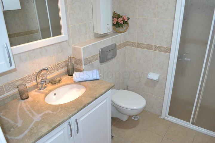 قريبة من البحر - شقة غرفتين وصالة - مفروشة -ضمن مجمع- مهموتلار / الانيا 