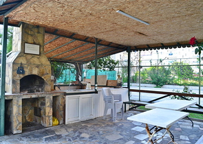 قريبة من البحر - شقة غرفتين وصالة - مفروشة -ضمن مجمع- مهموتلار / الانيا 