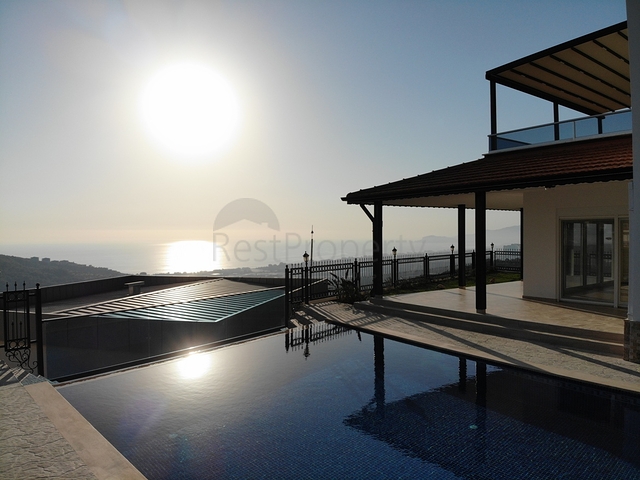 اطلالة بحر - فيلا مستقلة حديثة مع مسبح خاص - في كارجي جاك / الانيا 