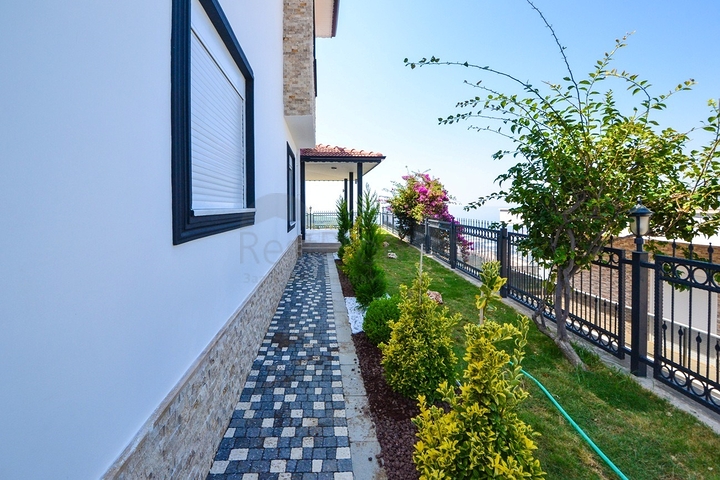 اطلالة بحر - فيلا مستقلة حديثة مع مسبح خاص - في كارجي جاك / الانيا 