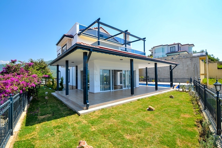 اطلالة بحر - فيلا مستقلة حديثة مع مسبح خاص - في كارجي جاك / الانيا 