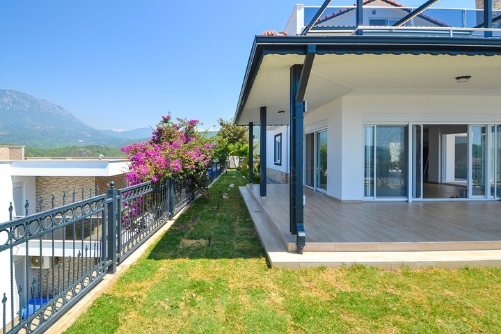 اطلالة بحر - فيلا مستقلة حديثة مع مسبح خاص - في كارجي جاك / الانيا 