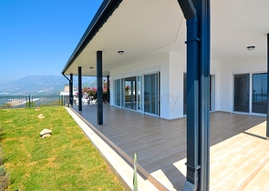 اطلالة بحر - فيلا مستقلة حديثة مع مسبح خاص - في كارجي جاك / الانيا 