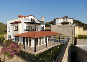 اطلالة بحر - فيلا مستقلة حديثة مع مسبح خاص - في كارجي جاك / الانيا 