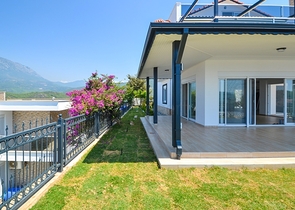 اطلالة بحر - فيلا مستقلة حديثة مع مسبح خاص - في كارجي جاك / الانيا 