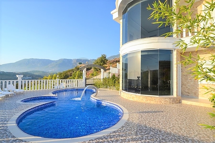 فيلا مستقلة - مسبح خاص -اطلالة بحر - 3 غرف وصالة- في كارجي جاك / الانيا 