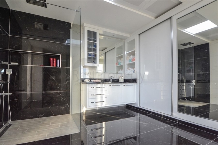 فيلا مستقلة - مسبح خاص -اطلالة بحر - 3 غرف وصالة- في كارجي جاك / الانيا 