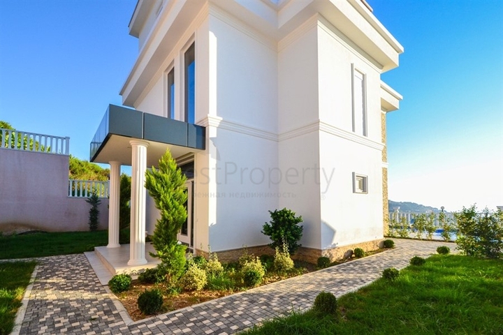 فيلا مستقلة - مسبح خاص -اطلالة بحر - 3 غرف وصالة- في كارجي جاك / الانيا 