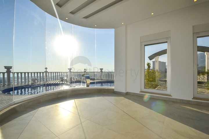 فيلا مستقلة - مسبح خاص -اطلالة بحر - 3 غرف وصالة- في كارجي جاك / الانيا 