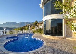 فيلا مستقلة - مسبح خاص -اطلالة بحر - 3 غرف وصالة- في كارجي جاك / الانيا 