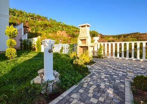 فيلا مستقلة - مسبح خاص -اطلالة بحر - 3 غرف وصالة- في كارجي جاك / الانيا 