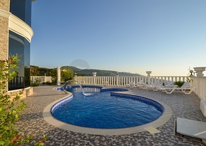 فيلا مستقلة - مسبح خاص -اطلالة بحر - 3 غرف وصالة- في كارجي جاك / الانيا 