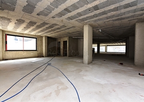 عقار تجاري في مركز المدينة - ضمن اكثر المناطق حيوية - الانيا 