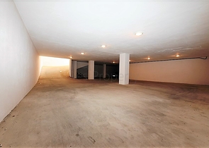 عقار تجاري في مركز المدينة - ضمن اكثر المناطق حيوية - الانيا 