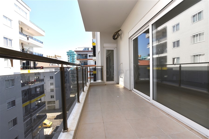 شقة غرفتين وصالة - مؤثثة - قريبة من البحر والاسواق - مهموتلار / الانيا 