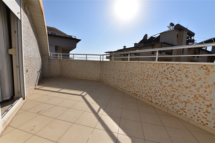 اطلالة على شاطئ كليوباترا - دوبلكس واسعة 3 غرف - في مركز مدينة الانيا 