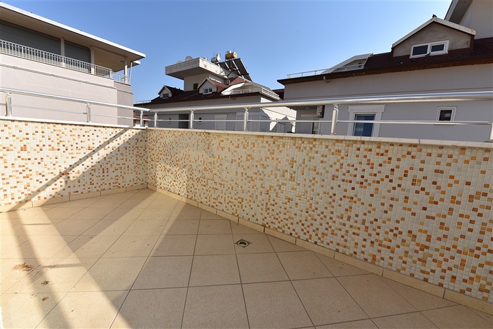 اطلالة على شاطئ كليوباترا - دوبلكس واسعة 3 غرف - في مركز مدينة الانيا 