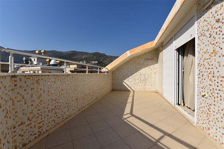 اطلالة على شاطئ كليوباترا - دوبلكس واسعة 3 غرف - في مركز مدينة الانيا 