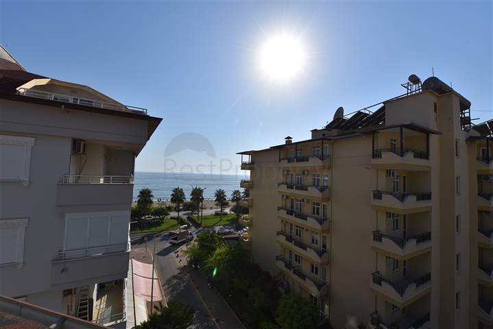 اطلالة على شاطئ كليوباترا - دوبلكس واسعة 3 غرف - في مركز مدينة الانيا 