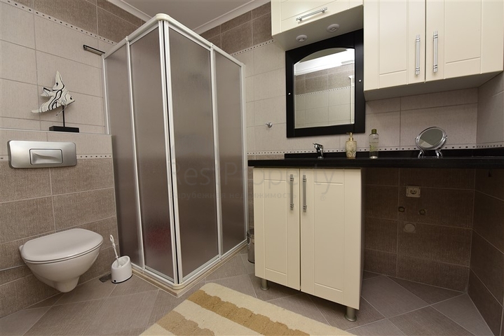 اطلالة على شاطئ كليوباترا - دوبلكس واسعة 3 غرف - في مركز مدينة الانيا 