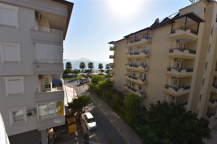 اطلالة على شاطئ كليوباترا - دوبلكس واسعة 3 غرف - في مركز مدينة الانيا 