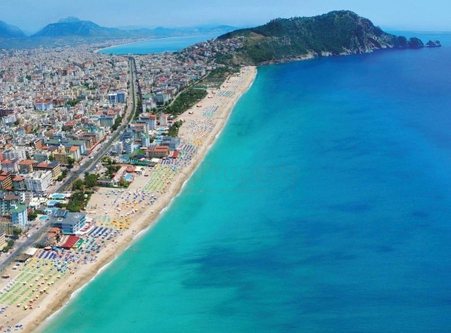 اطلالة على شاطئ كليوباترا - دوبلكس واسعة 3 غرف - في مركز مدينة الانيا 