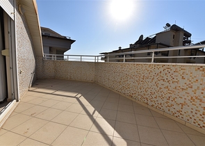 اطلالة على شاطئ كليوباترا - دوبلكس واسعة 3 غرف - في مركز مدينة الانيا 