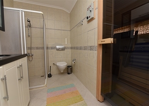 اطلالة على شاطئ كليوباترا - دوبلكس واسعة 3 غرف - في مركز مدينة الانيا 