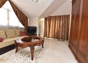 اطلالة على شاطئ كليوباترا - دوبلكس واسعة 3 غرف - في مركز مدينة الانيا 