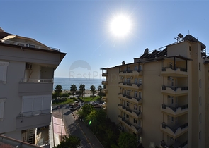 اطلالة على شاطئ كليوباترا - دوبلكس واسعة 3 غرف - في مركز مدينة الانيا 