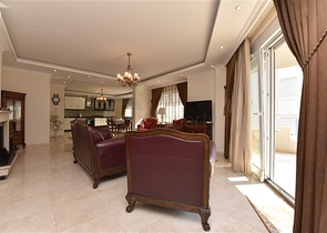 اطلالة على شاطئ كليوباترا - دوبلكس واسعة 3 غرف - في مركز مدينة الانيا 