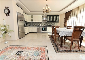 اطلالة على شاطئ كليوباترا - دوبلكس واسعة 3 غرف - في مركز مدينة الانيا 