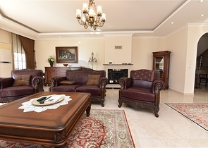 اطلالة على شاطئ كليوباترا - دوبلكس واسعة 3 غرف - في مركز مدينة الانيا 