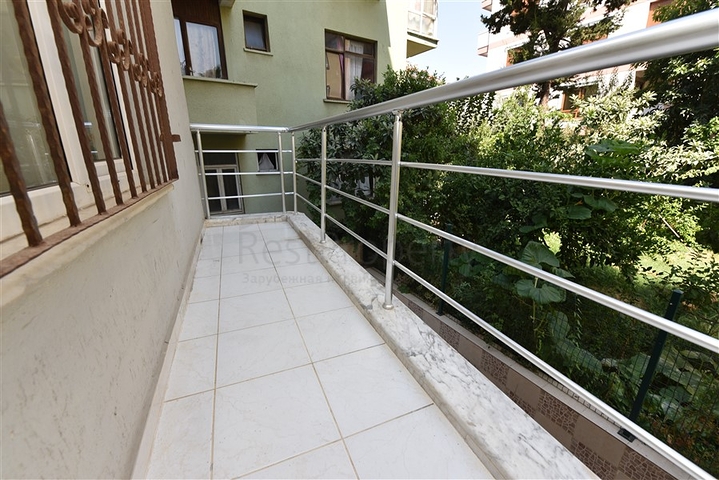 اول صف على البحر - اطلالة مباشرة - شقة مفروشة 3 غرف- في مركز الانيا 