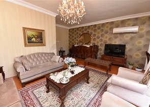 اول صف على البحر - اطلالة مباشرة - شقة مفروشة 3 غرف- في مركز الانيا 