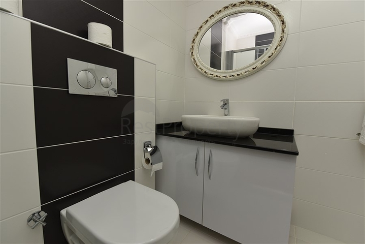 على البحر مباشرة - شقق غرفتين وصالة - ضمن مجمع حديث - كاستل / الانيا 