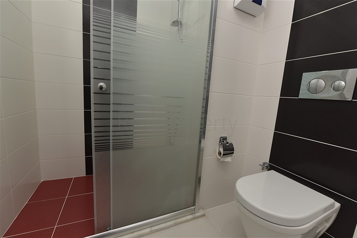 على البحر مباشرة - شقق غرفتين وصالة - ضمن مجمع حديث - كاستل / الانيا 