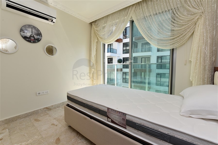 على البحر مباشرة - شقق غرفتين وصالة - ضمن مجمع حديث - كاستل / الانيا 