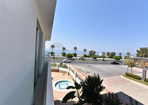 على البحر مباشرة - شقق غرفتين وصالة - ضمن مجمع حديث - كاستل / الانيا 