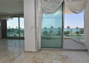 على البحر مباشرة - شقق غرفتين وصالة - ضمن مجمع حديث - كاستل / الانيا 