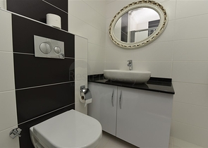 على البحر مباشرة - شقق غرفتين وصالة - ضمن مجمع حديث - كاستل / الانيا 