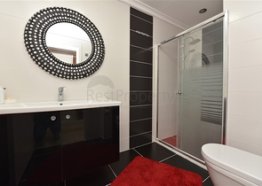 على البحر مباشرة - شقق غرفتين وصالة - ضمن مجمع حديث - كاستل / الانيا 