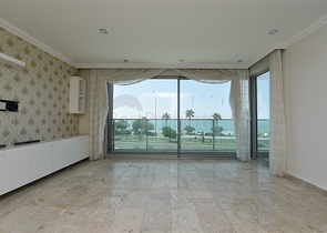 على البحر مباشرة - شقق غرفتين وصالة - ضمن مجمع حديث - كاستل / الانيا 