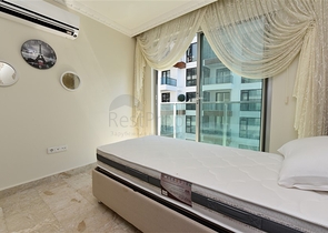 على البحر مباشرة - شقق غرفتين وصالة - ضمن مجمع حديث - كاستل / الانيا 