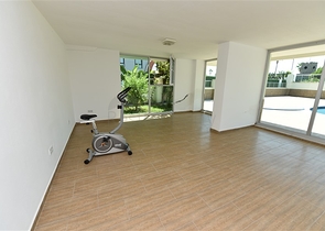 على البحر مباشرة - شقق غرفتين وصالة - ضمن مجمع حديث - كاستل / الانيا 