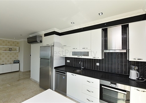 على البحر مباشرة - شقق غرفتين وصالة - ضمن مجمع حديث - كاستل / الانيا 